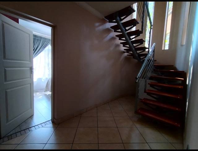 3 BEDROOM TOWNHOUSE FOR SALE IN CASHAN